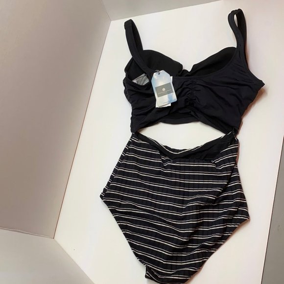 NWT Everyday Sunday Black Stripe One-Piece Swimsuit - Picture 4 of 6